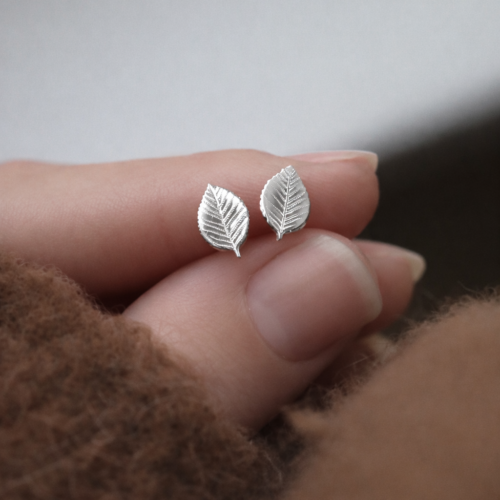 Mini boucles d'oreilles feuilles en argent 925