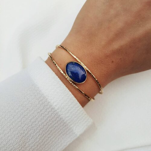 Bracelet martelé et lapis lazuli