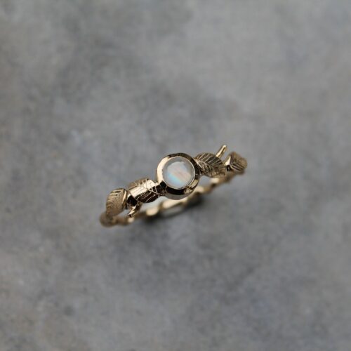 Bague feuilles et pierre de lune