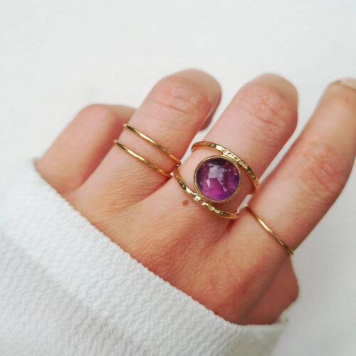 Bague martelée et améthyste