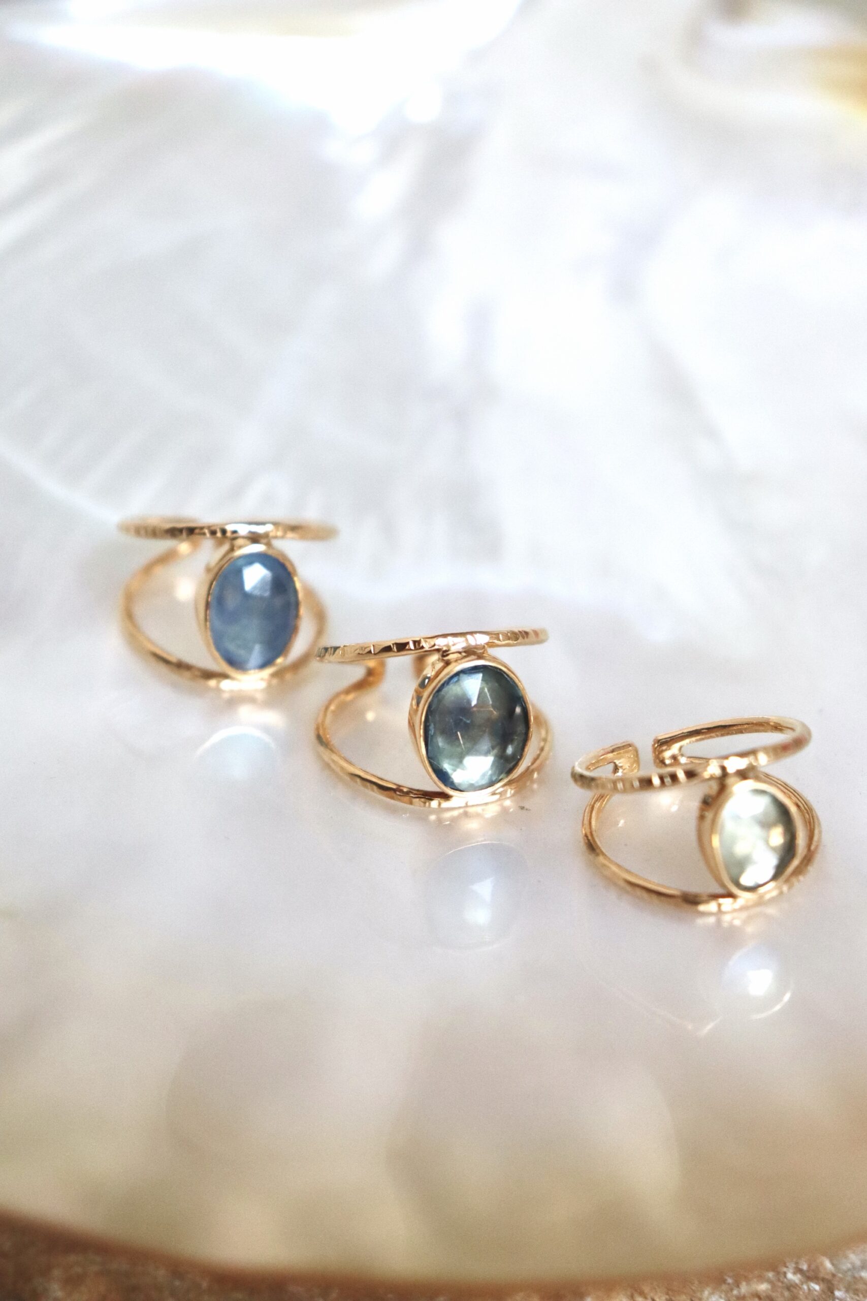 Bague martelée et aigue-marine – Image 3